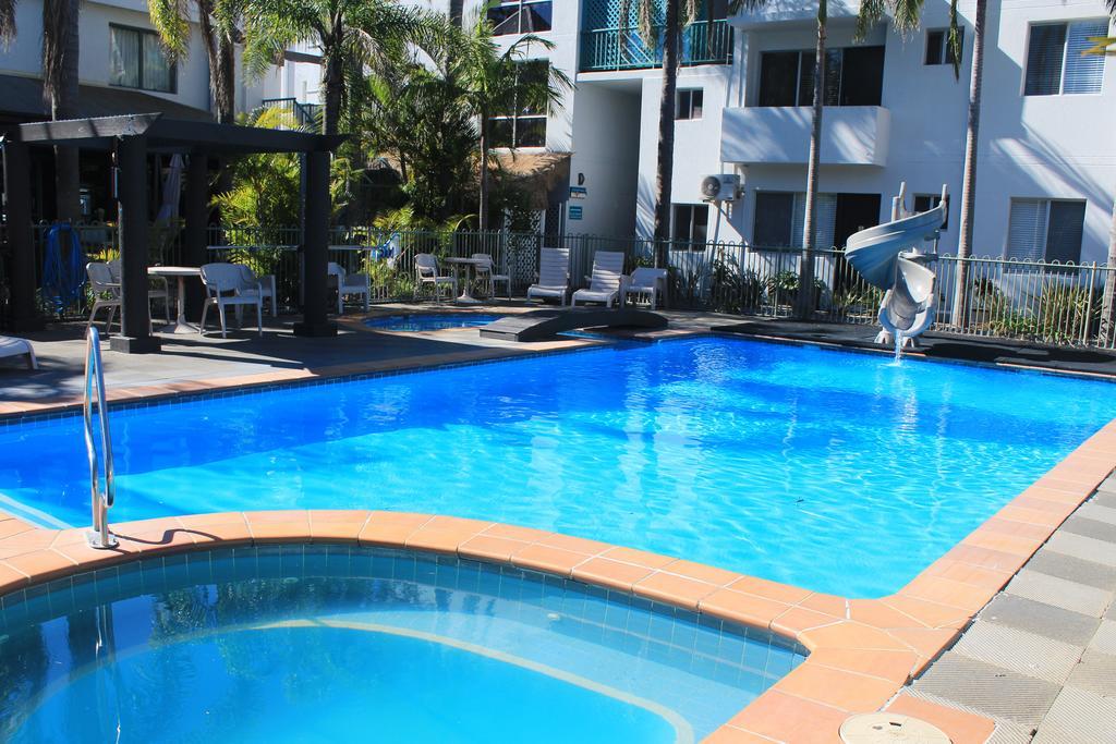 Hotel Oceanside Hawks Nest Extérieur photo